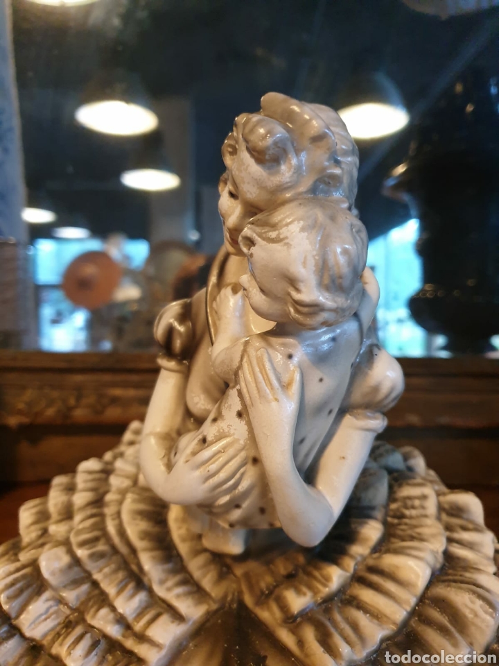 Arte: Figura representando maternidad firmada - Foto 4