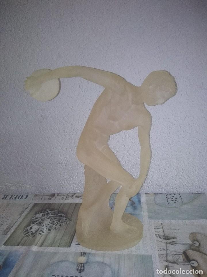 Arte: Escultura vintage en pl&aacute;stico - Foto 2