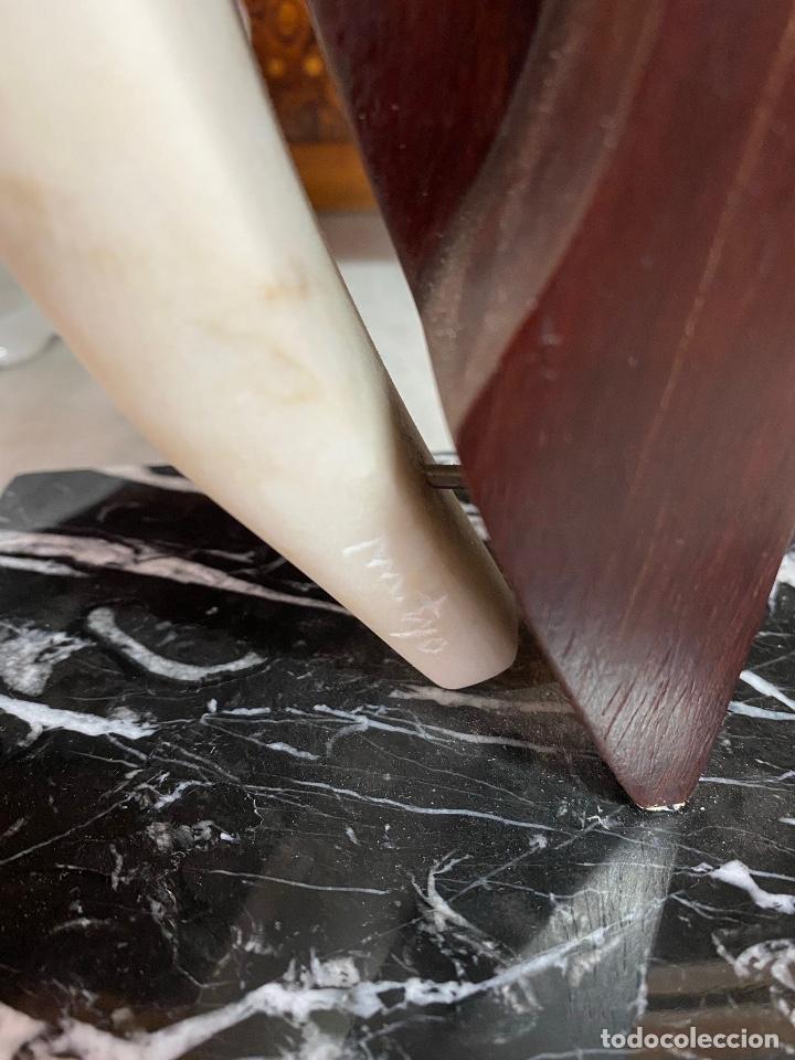Arte: Escultura de m&aacute;rmol y madera - Foto 2