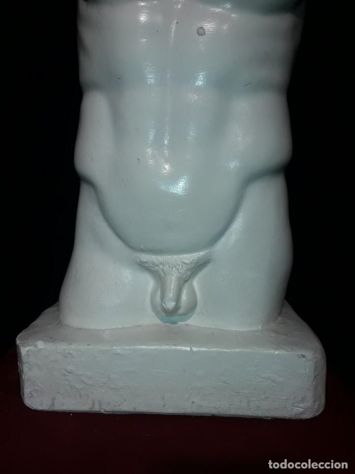 Arte: Torso en escayola - Foto 2