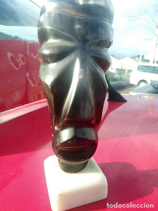 Arte: Cuerno tallado con rostro - Foto 5