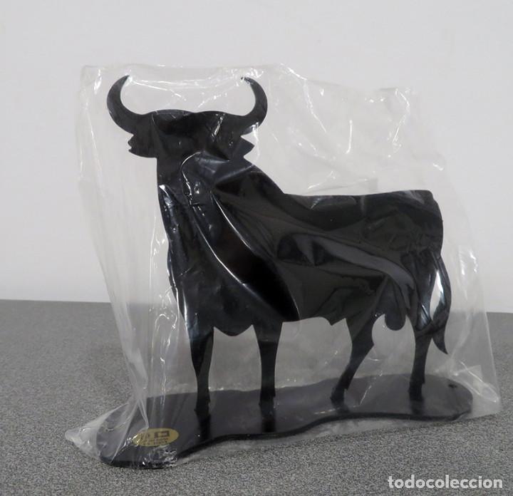 Arte: Toro Osborne de metal, chapa. Manolo Prieto. Muy buen estado, nuevo. Clasico imagen grafica