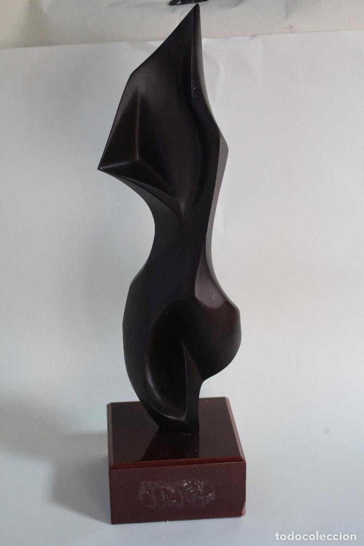 Arte: escultura de mujer firmada - Foto 2