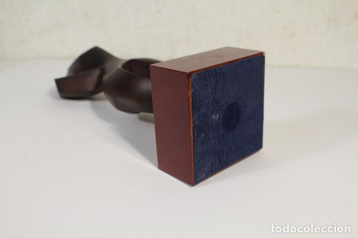 Arte: escultura de mujer firmada - Foto 7