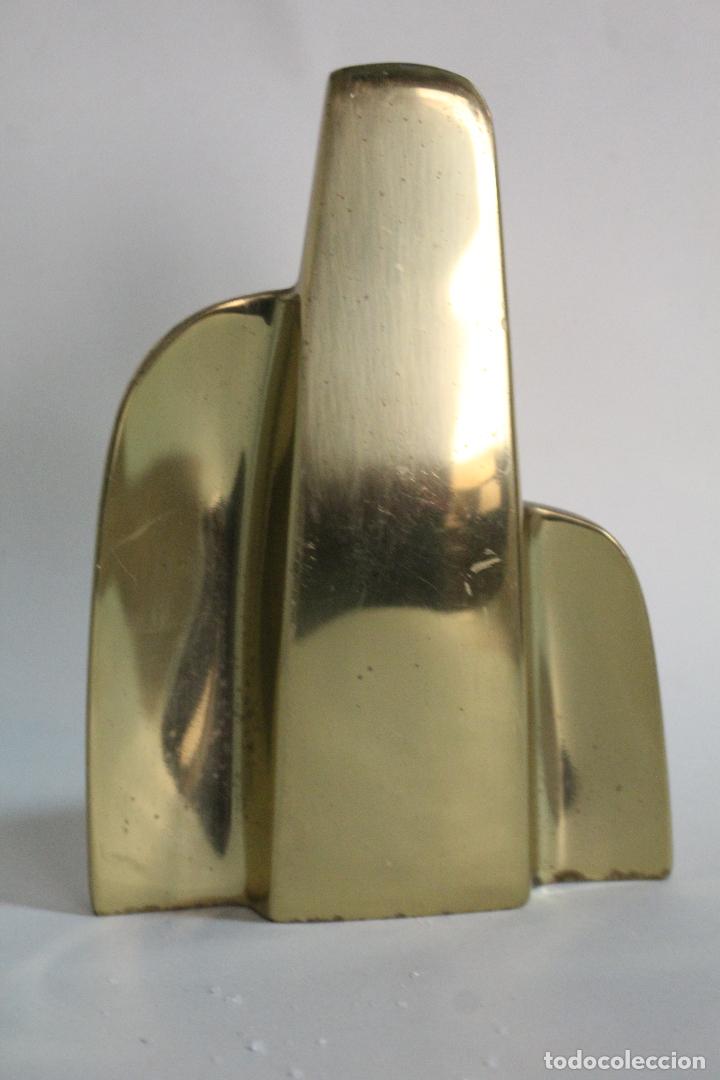 Arte: ANTONI MIR&Oacute;. Escultura L&acute;Ocell 1998 - Foto 8