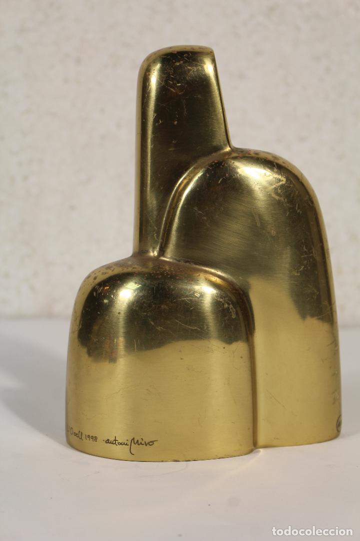 Arte: ANTONI MIR&Oacute;. Escultura L&acute;Ocell 1998 - Foto 1