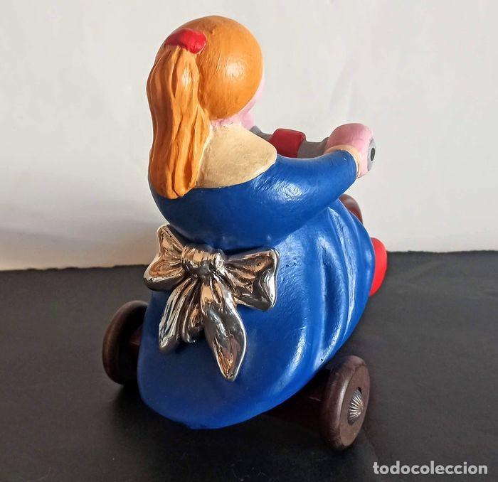 Arte: Mu&ntilde;eca en Triciclo de ENZO VIZENZI - Foto 3
