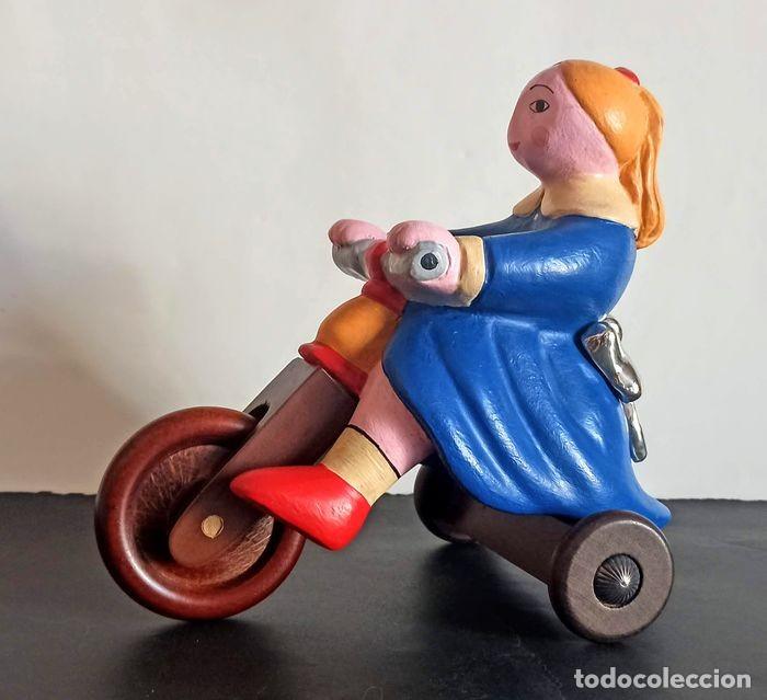 Arte: Mu&ntilde;eca en Triciclo de ENZO VIZENZI - Foto 4