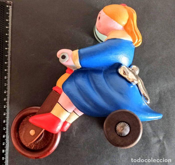 Arte: Mu&ntilde;eca en Triciclo de ENZO VIZENZI - Foto 5