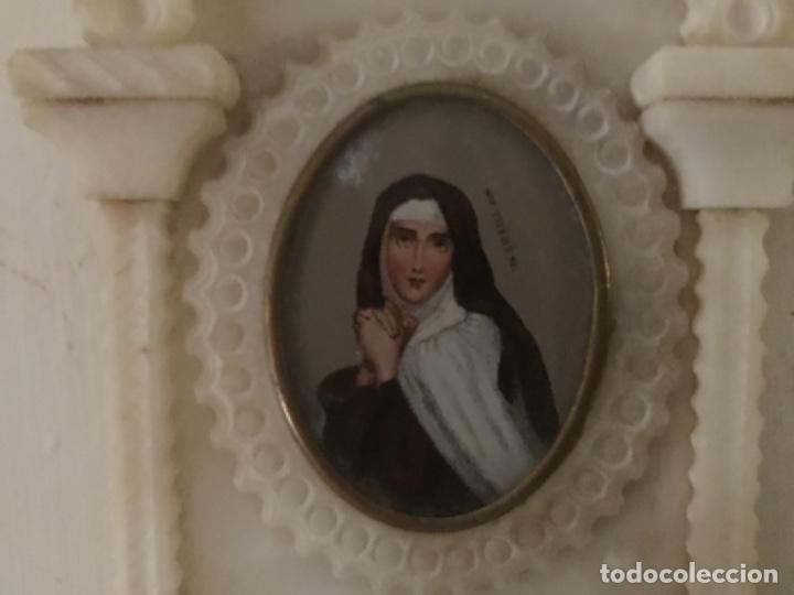 Arte: Bell&iacute;sima benditera con imagen de santa - Foto 3