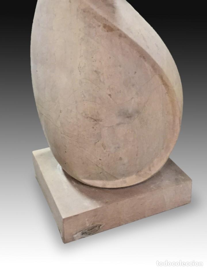 Arte: Abstracci&oacute;n. Escultura en m&aacute;rmol. - Foto 3