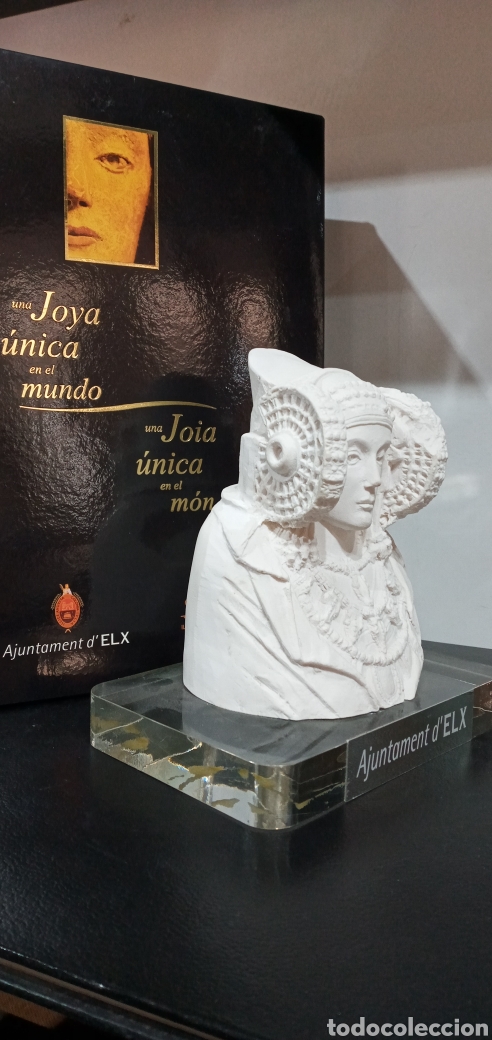 Arte: MAGN&Iacute;FICO ESTUCHE UNA JOYA &Uacute;NICA EN EL MUNDO CONTIENE BONITA DAMA DE ELCHE.ESCULTURA