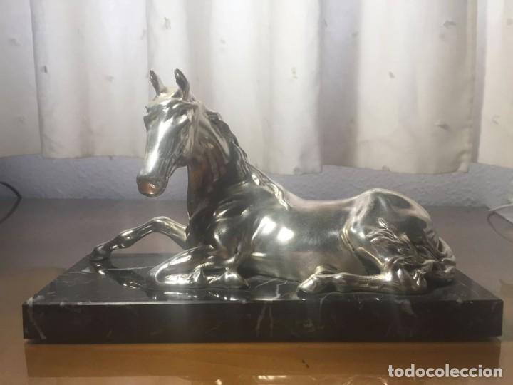 Arte: ESCULTURA DE CABALLO CON BA&Ntilde;O DE PLATA - Foto 3