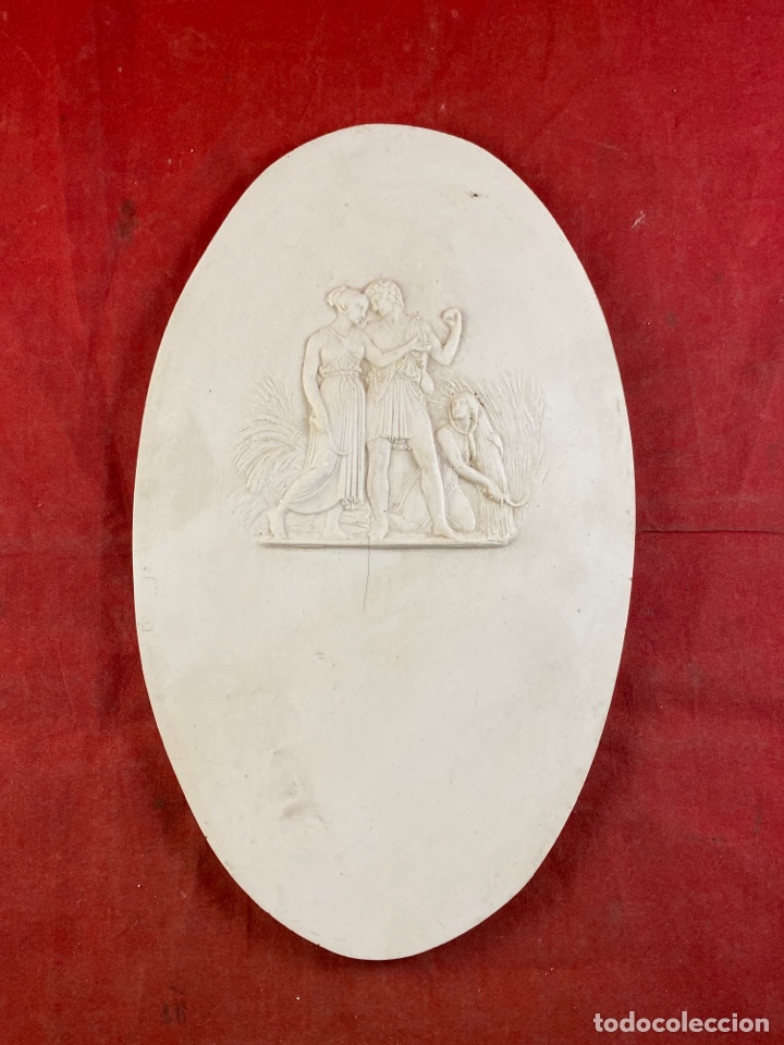 Arte: Marmolina en relieve con escena cl&aacute;sica - Foto 1