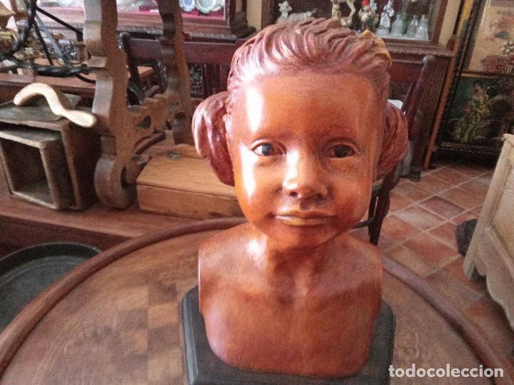 Arte: Busto modernista de ni&ntilde;a, policromado - Foto 4