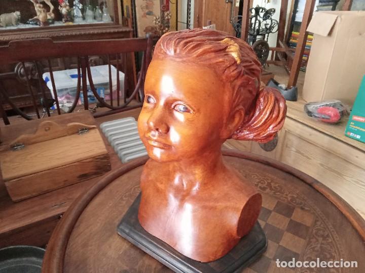Arte: Busto modernista de ni&ntilde;a, policromado - Foto 7