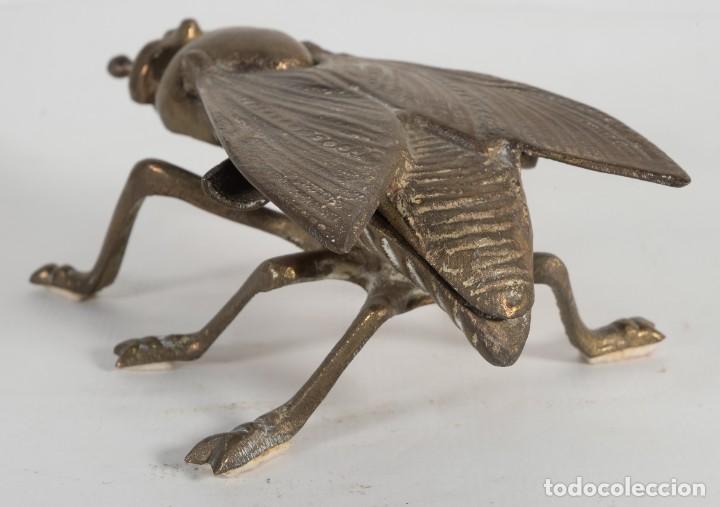 Arte: Mosca en metal dorado - Foto 4