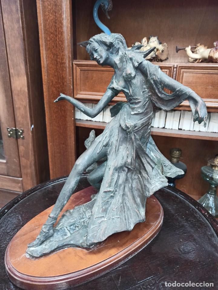 Arte: Gran figura de joven bailarina. V2 - Foto 1