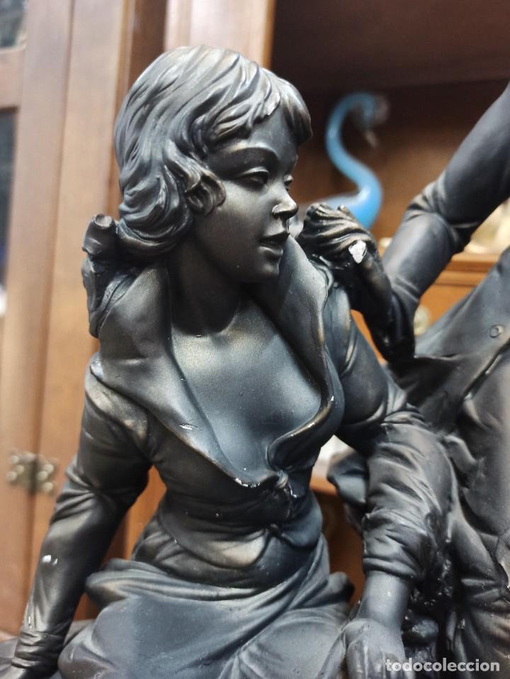Arte: Excepcional figura con pareja de j&oacute;venes. Centro 1 - Foto 5