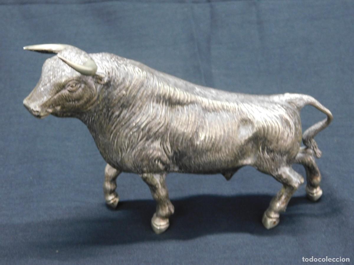 Arte: Toro de metal - Foto 1