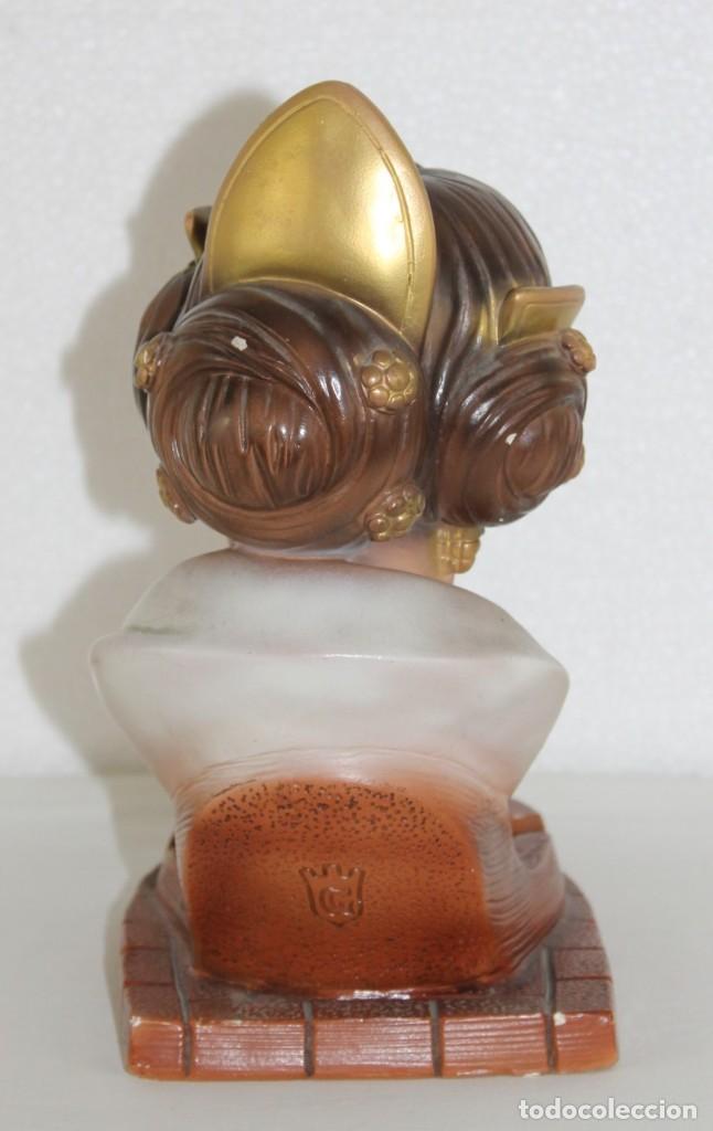 Arte: Busto de fallera con cenicero en estuco policromado a mano. - Foto 6