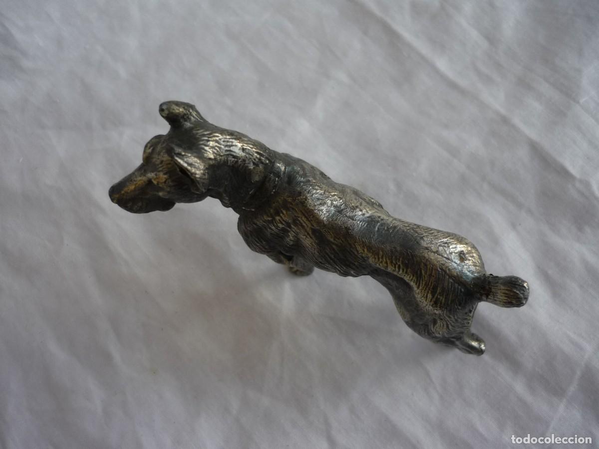 Arte: Figura de perro en plomo o peltre - Foto 6