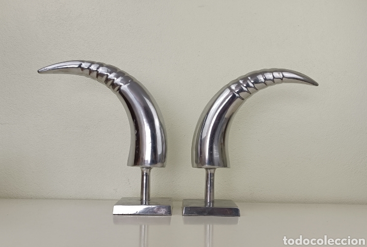Arte: PAREJA DE CUERNOS DE ALUMINIO ART DECO - Foto 1