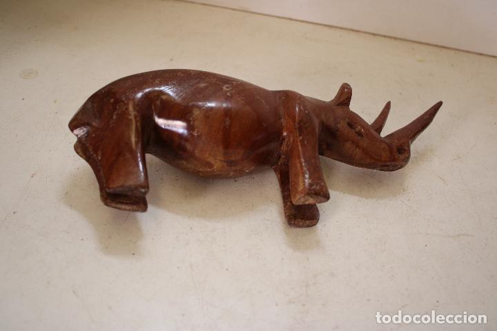 Arte: rinoceronte de madera - Foto 3