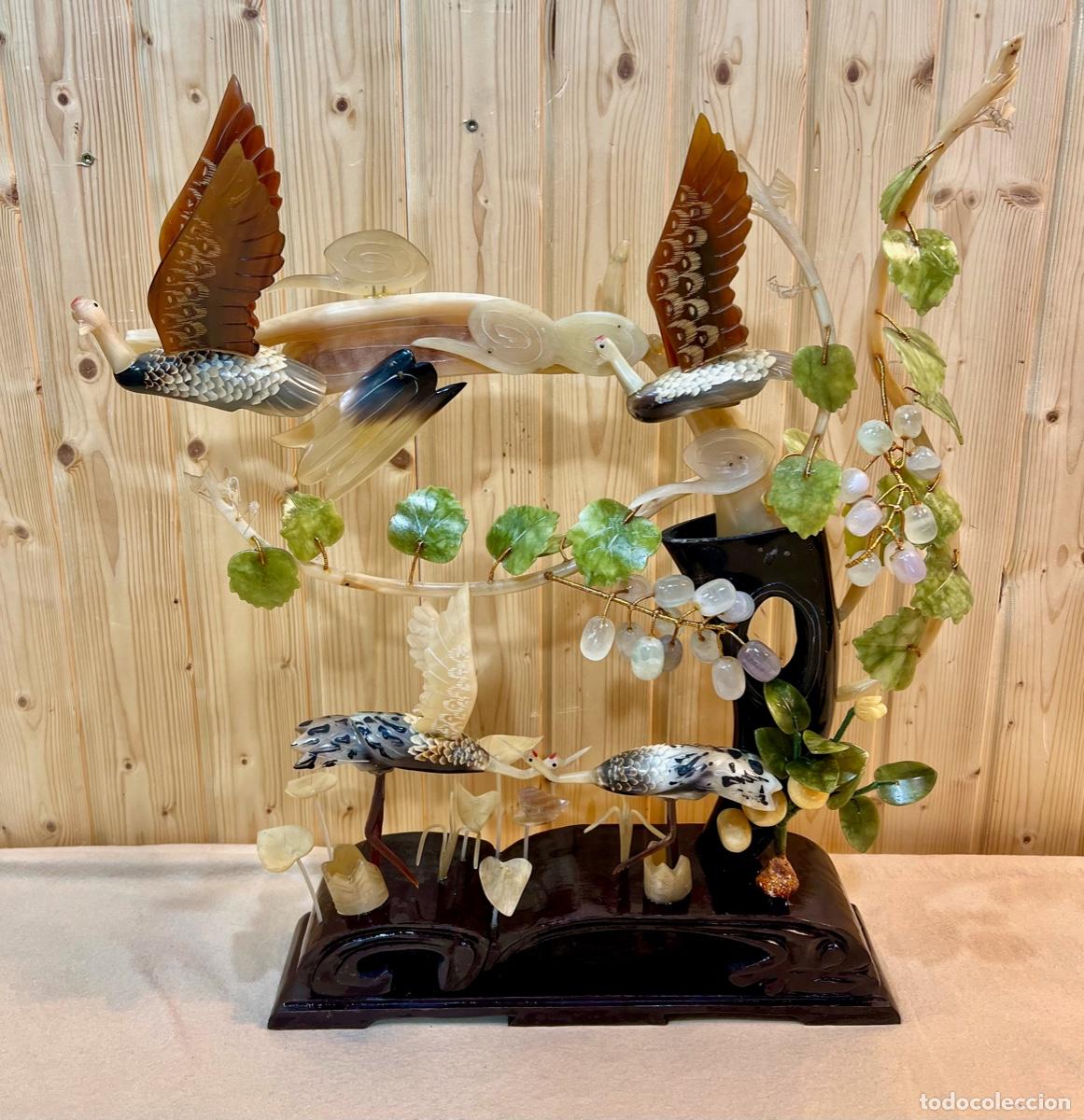 Arte: ESCULTURA REALIZADA EN ASTA CON BASE DE MADERA - Foto 4