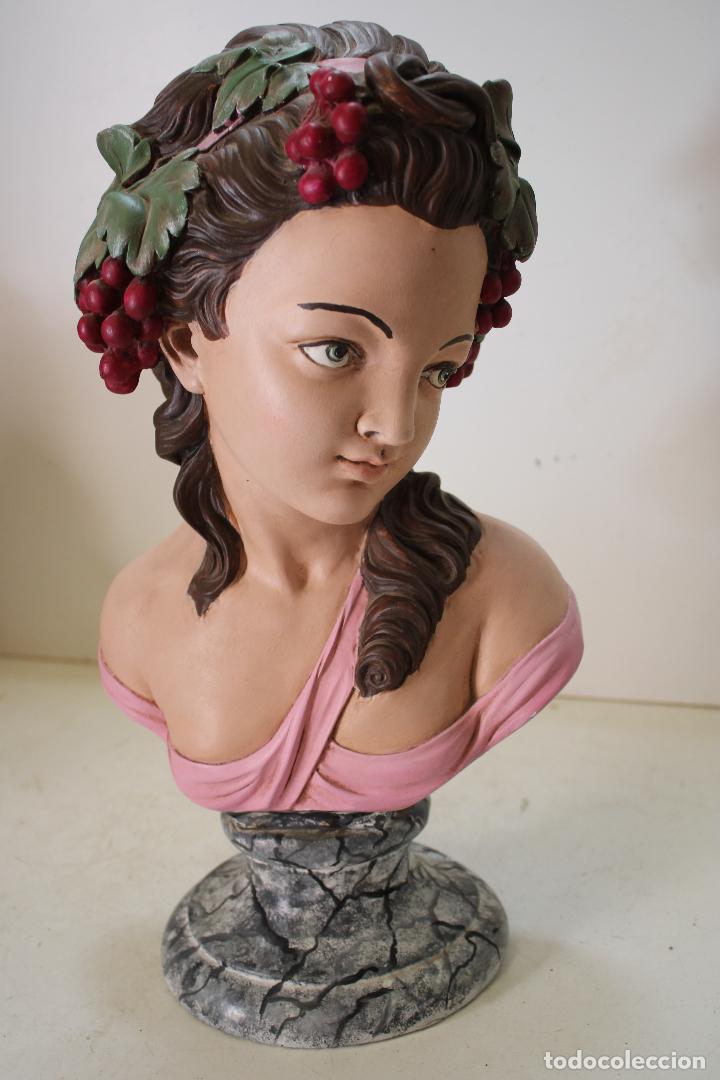 Arte: Doncella griega busto con hojas de uva - Foto 2