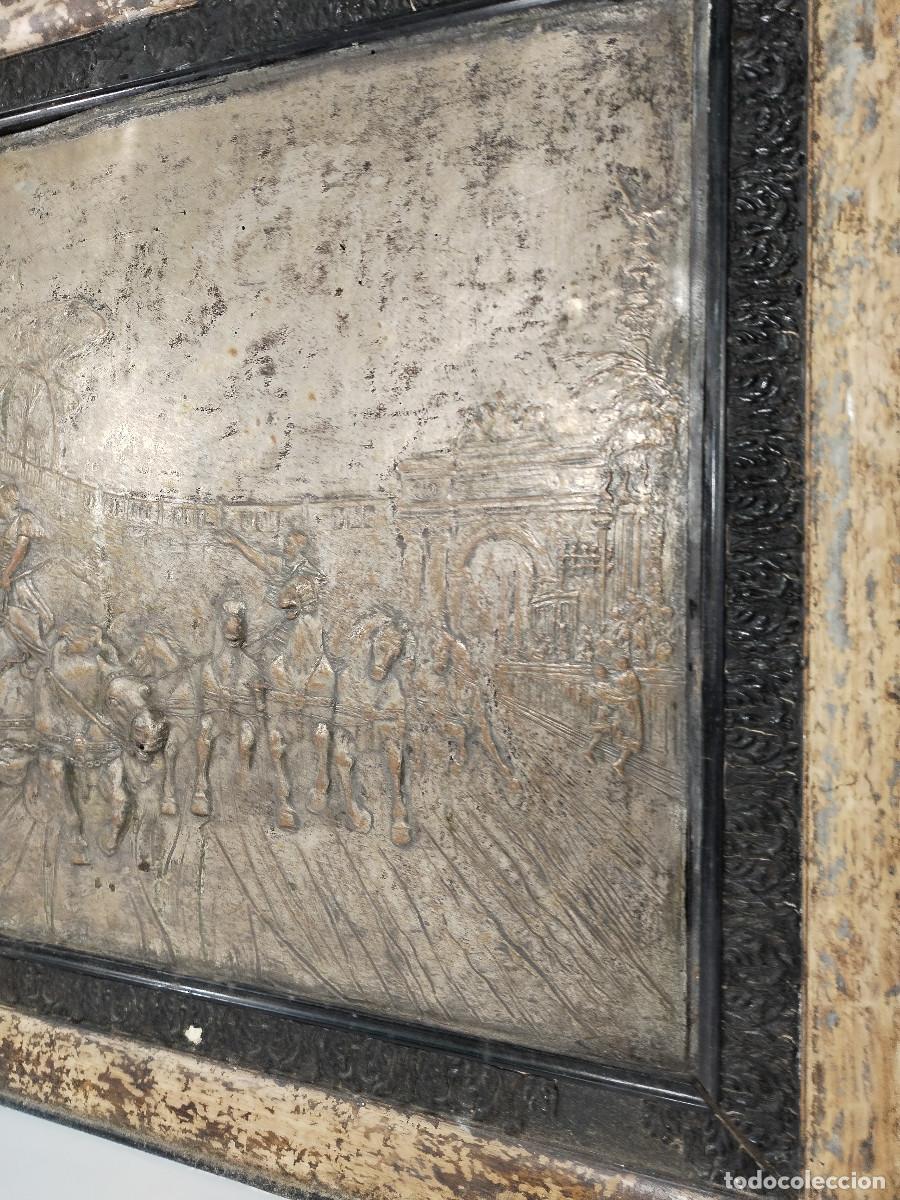Arte: CUADRIGA EN RELIEVE DE COBRE PLATEADO - Foto 6