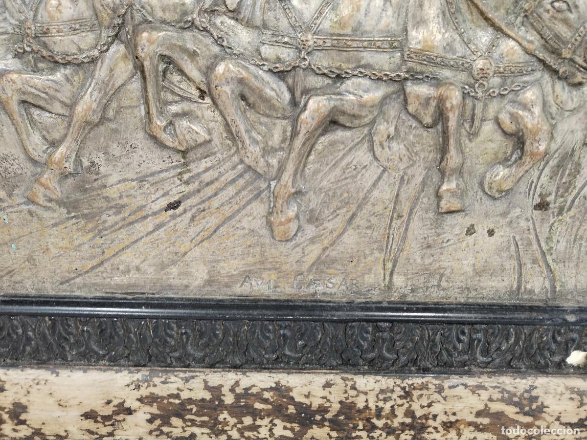 Arte: CUADRIGA EN RELIEVE DE COBRE PLATEADO - Foto 7