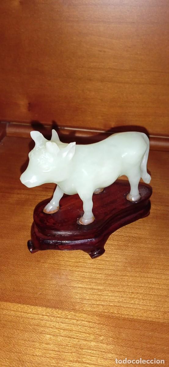Arte: Escultura Toro jade - Foto 2