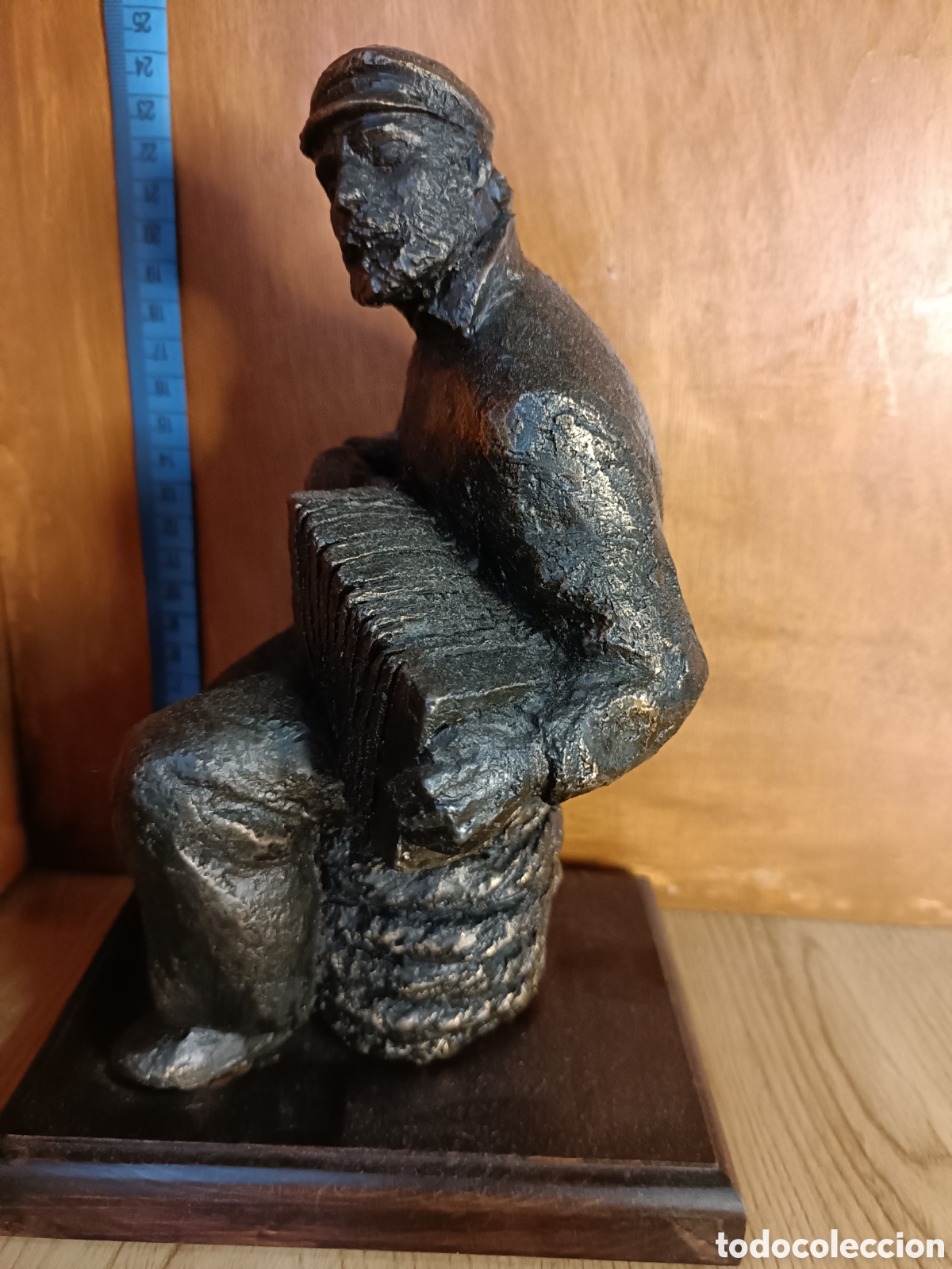 Arte: Figura m&uacute;sico con acordeon - Foto 4