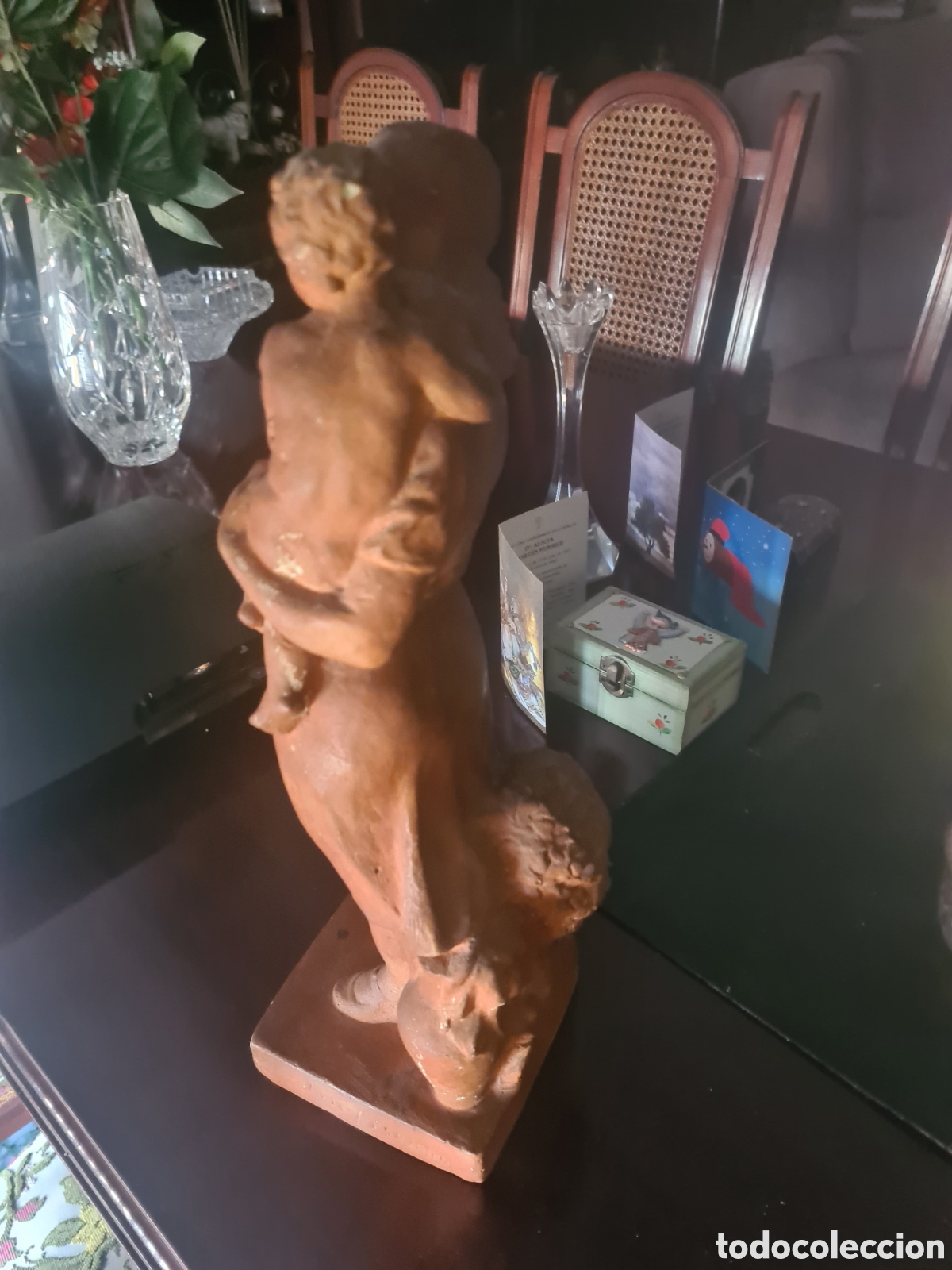 Arte: Figura mujer con ni&ntilde;o - Foto 4