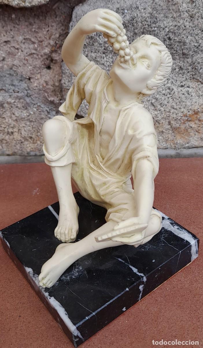 Arte: NI&Ntilde;O COMIENDO UN RACIMO DE UVAS DE MARFILINA - Foto 3
