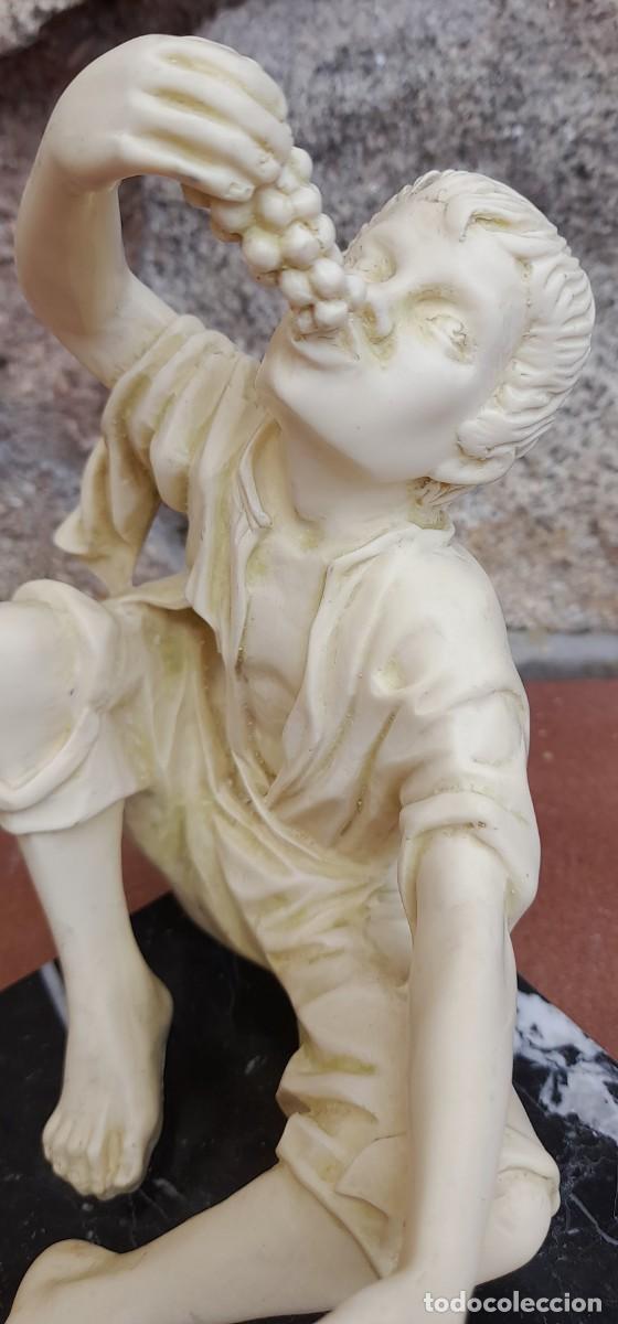 Arte: NI&Ntilde;O COMIENDO UN RACIMO DE UVAS DE MARFILINA - Foto 4