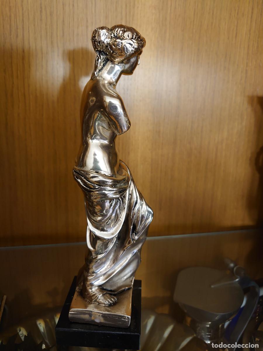 Arte: Escultura de mujer de plata - Foto 2
