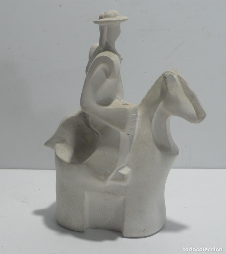 Arte: PEQUE&Ntilde;A ESCULTURA - Foto 2