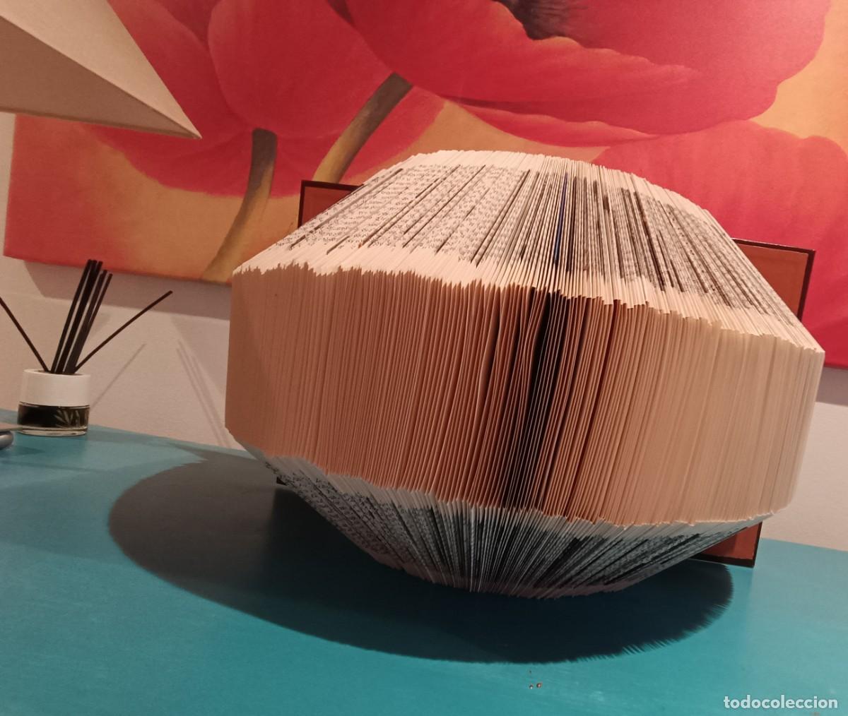 Arte: Escultura geom&eacute;trica de libro (Paloma P&eacute;rez) - Foto 4