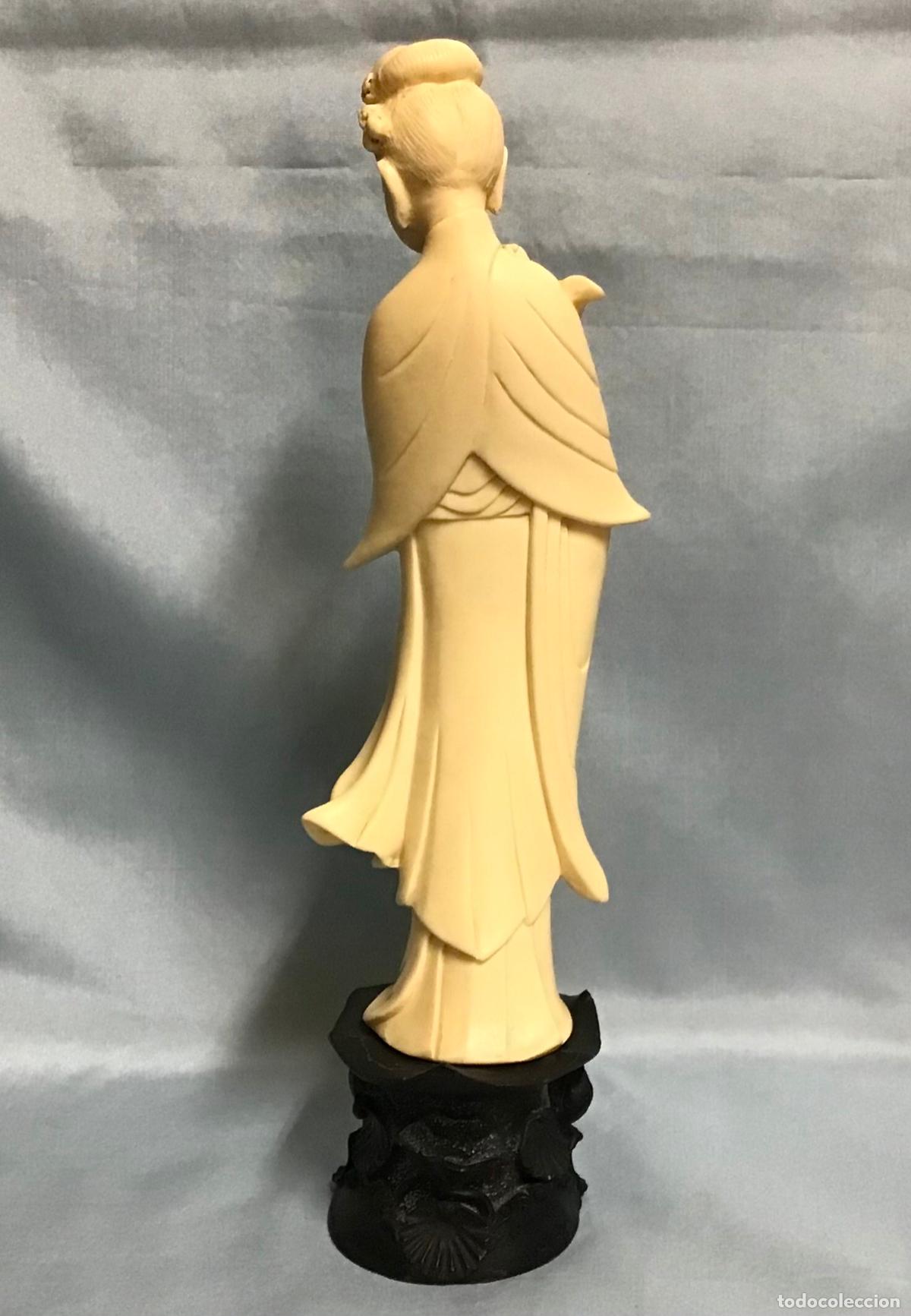Arte: FIGURA CHINA CON LOTO - Foto 3