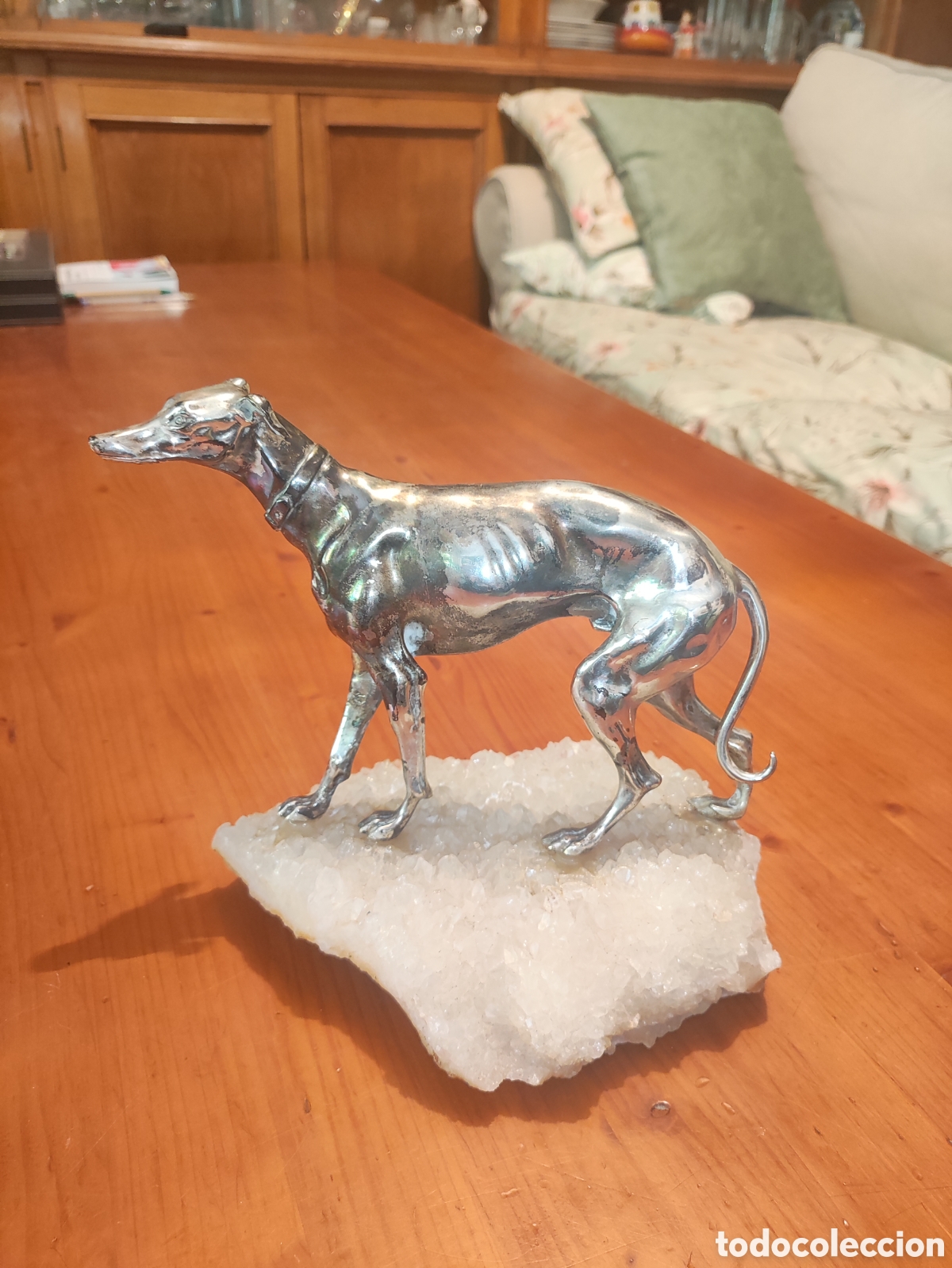 Arte: FIGURA DE GALGO SOBRE ROCA DE CUARZO - Foto 4
