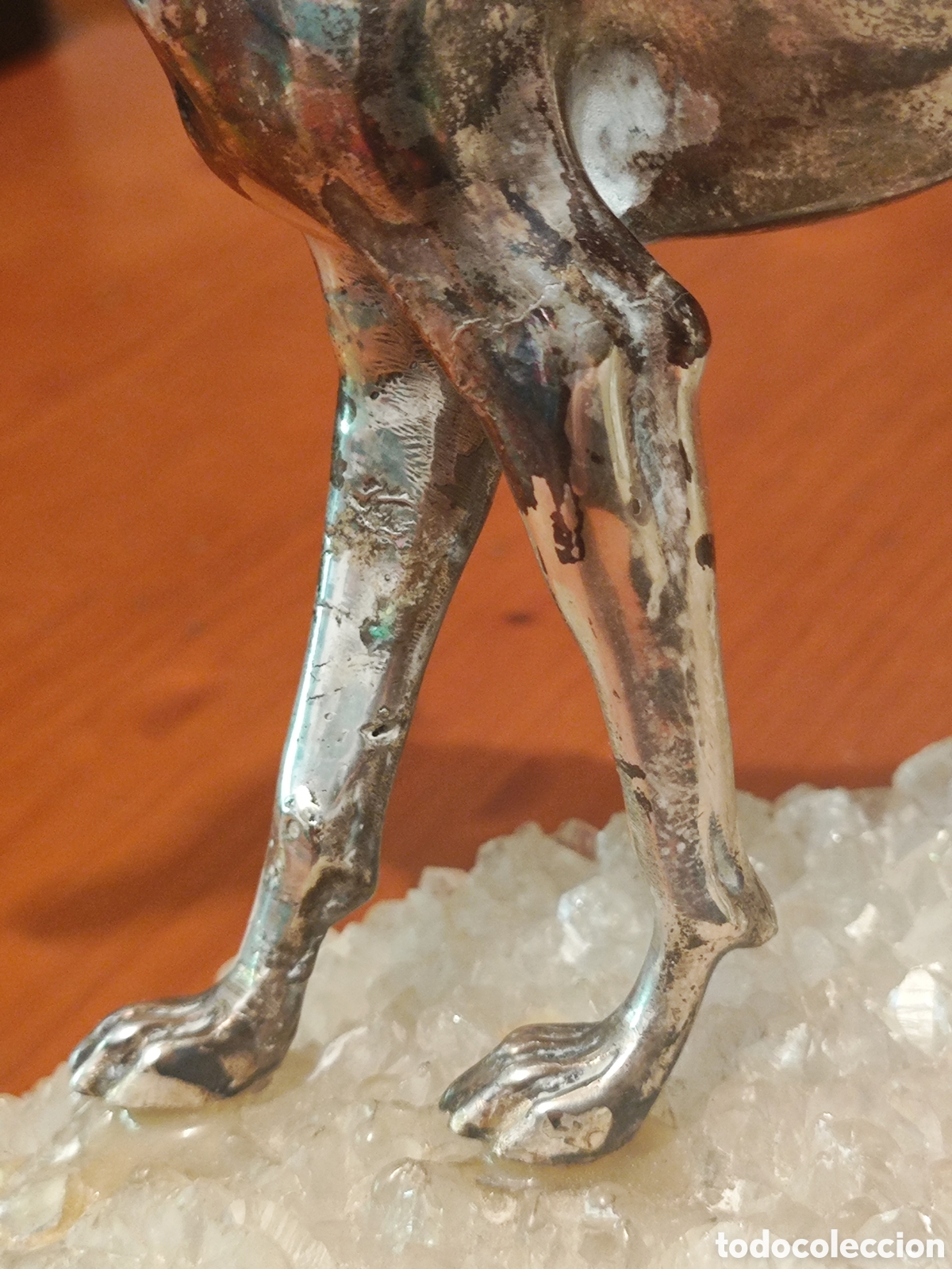 Arte: FIGURA DE GALGO SOBRE ROCA DE CUARZO - Foto 7