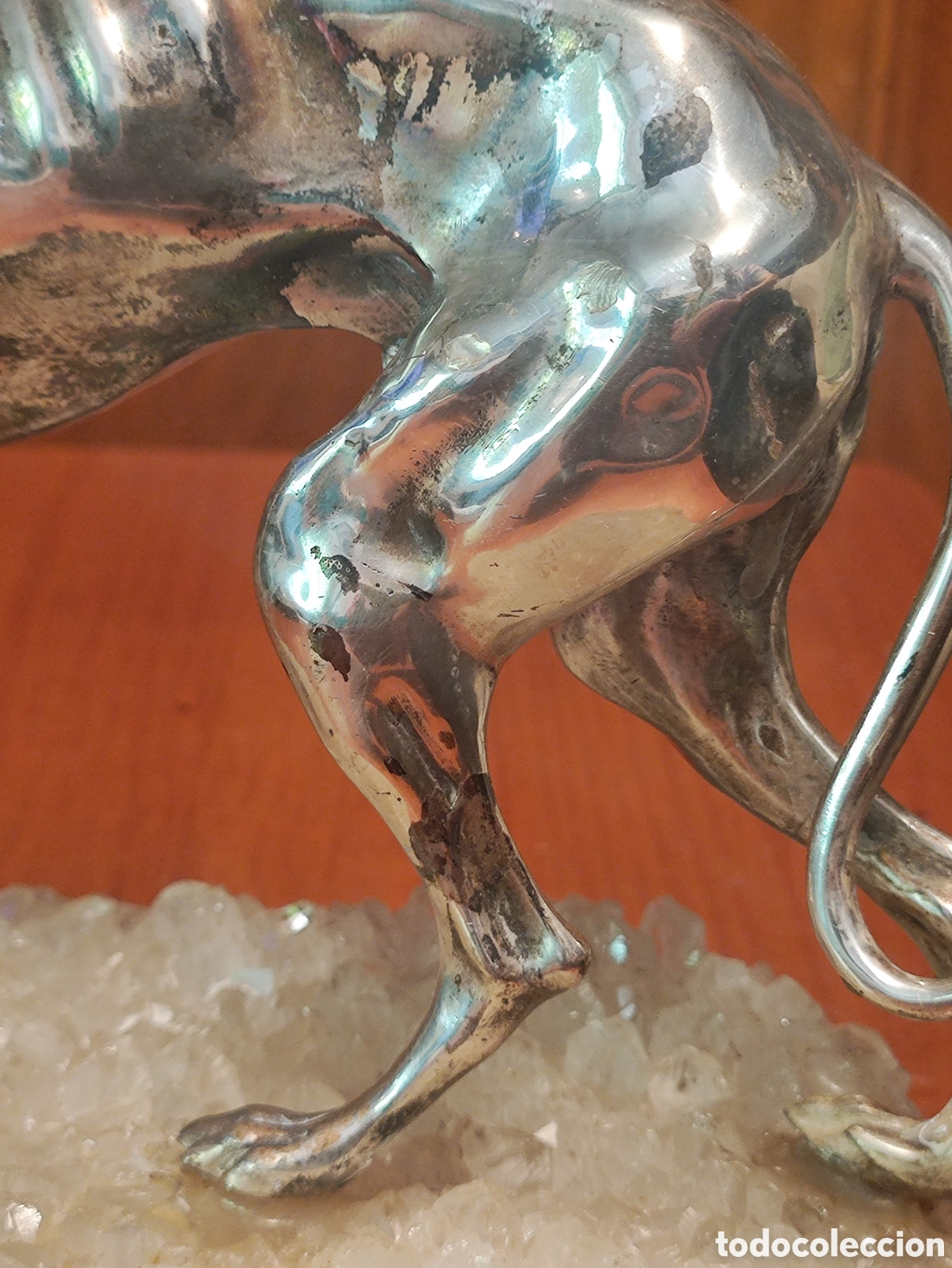 Arte: FIGURA DE GALGO SOBRE ROCA DE CUARZO - Foto 8