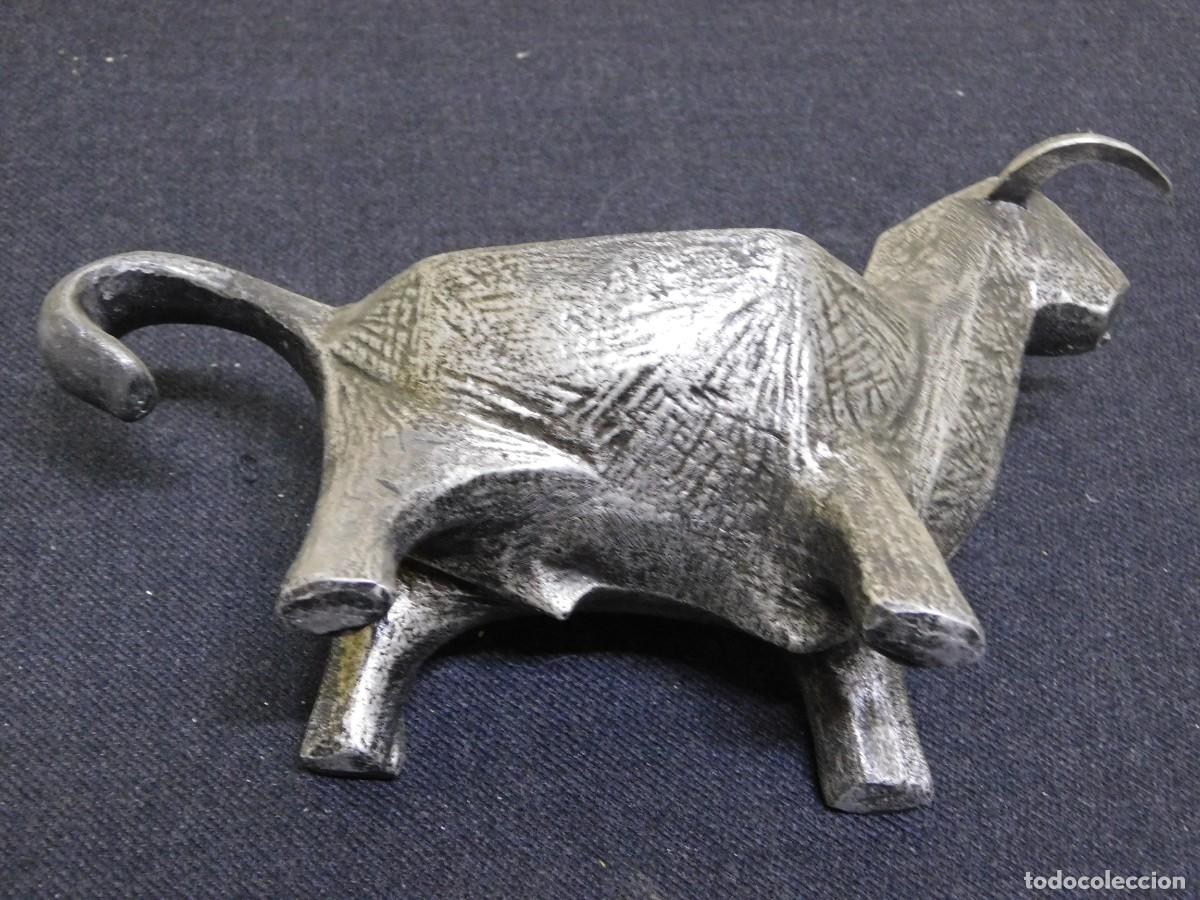 Arte: TORO DE ALUMINIO - JOAN MAYN&Eacute; - Foto 2