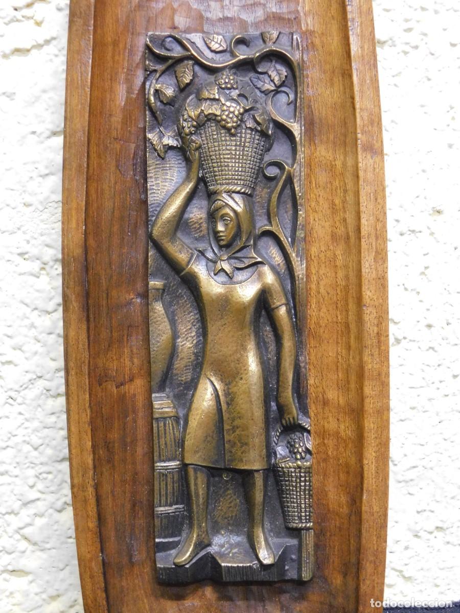 Arte: RELIEVE BRONCE CAMPESINA - JOAN MAYN&Eacute; - Foto 2