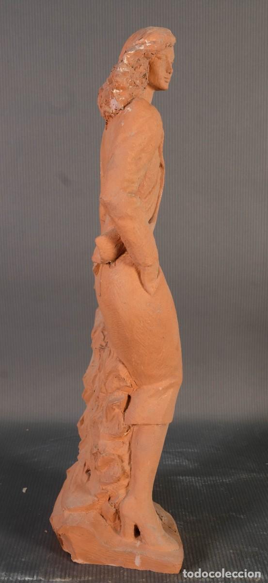 Arte: Figura de mujer en barro - Foto 11