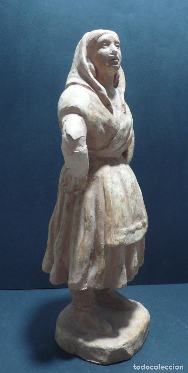 Arte: ESCULTURA DE MUJER EN TERRACOTA - Foto 2