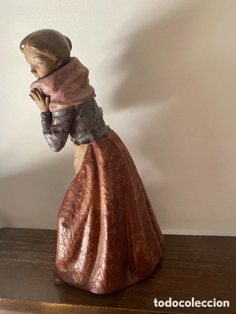 Arte: &ldquo;Mujer con cesta&rdquo; nao-Lladro - Foto 1