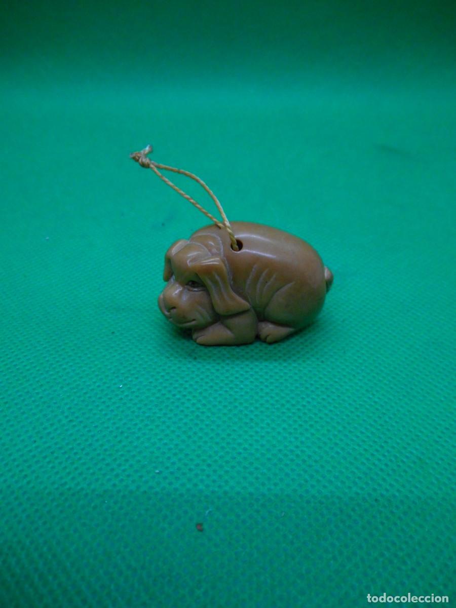 Arte: NETSUKE PERRO- TALLADO EN TAWA - MARFIL VEGETAL - - Foto 1